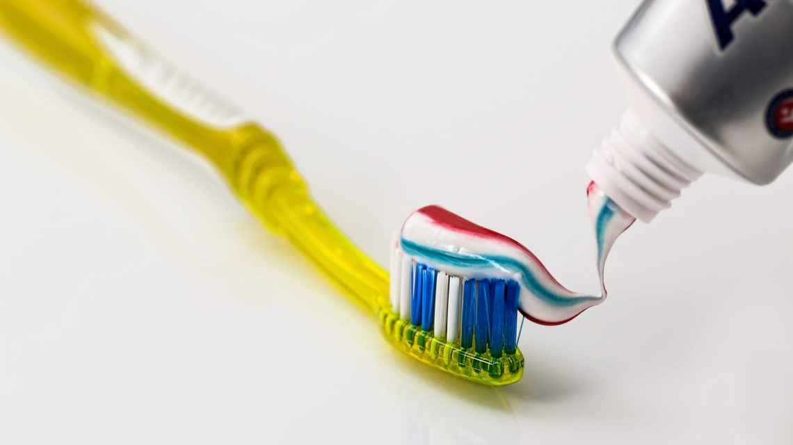 cepillo dental pasta dientes